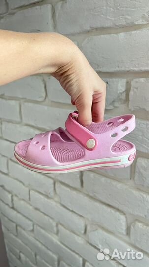 Сандалии Crocs для девочки C9