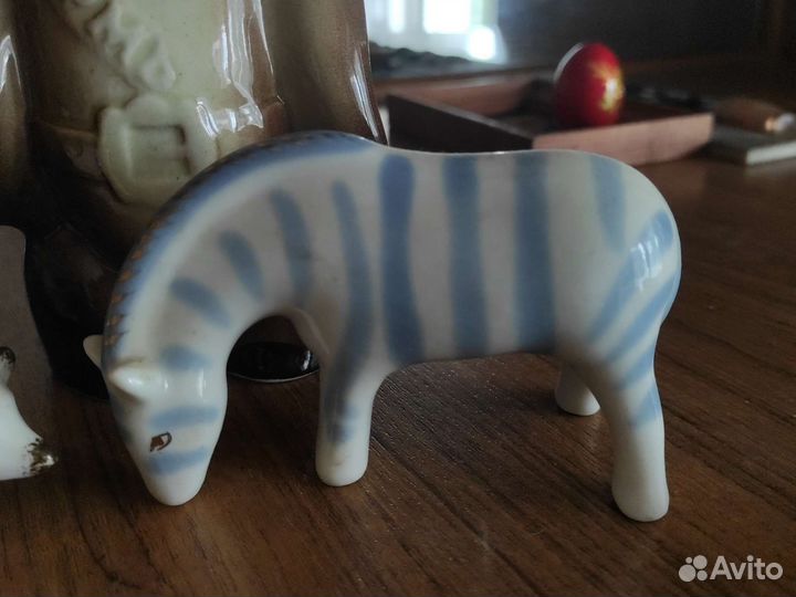 Олимпийский кувшин ссср,зебры, куница, керамика