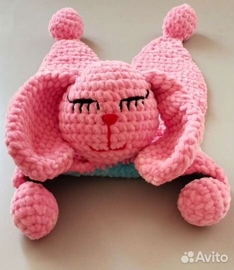 Вязаный зайка комфортер ручной работы