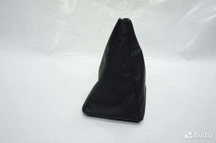 Кожух на ручку кпп Приора с черной строчкой