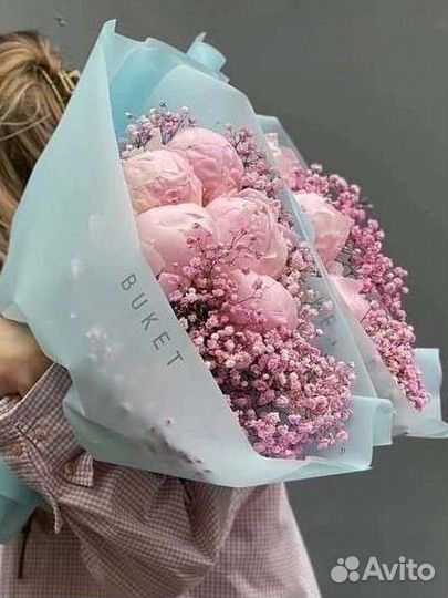 Живые цветы букеты пионы,гипсофила,букет цветов