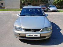Opel Vectra 1.6 MT, 1998, 250 000 км, с пробегом, цена 195 000 руб.