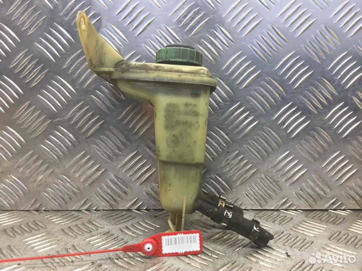 Бачок гидроусилителя Audi A4 8d0422373 AFN