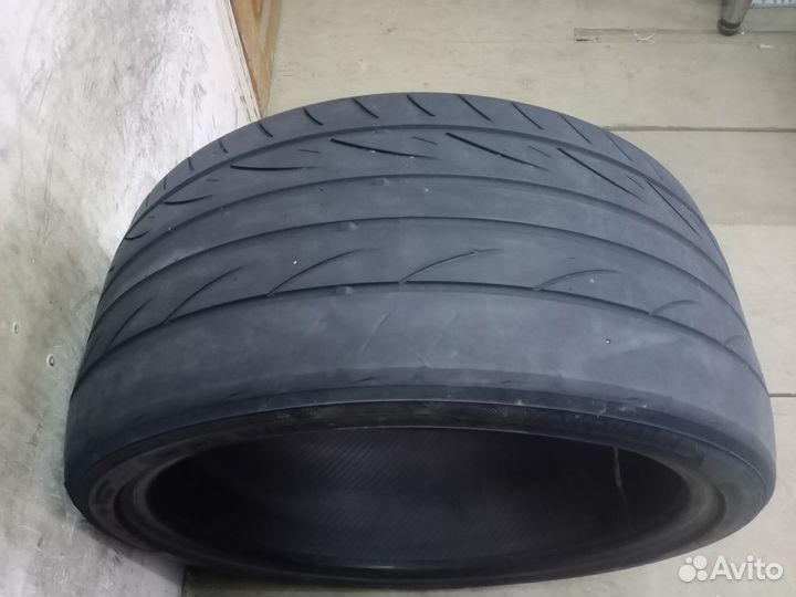 Yokohama Advan Fleva V701 255/35 R19