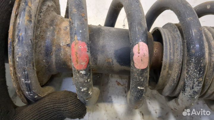 Амортизатор подвески левый задний Subaru Legacy (B13)