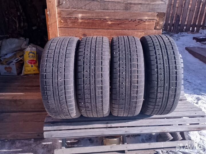 Toyo Winter Tranpath MK4a 225/55 R17