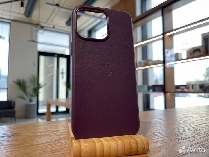 Чехол на iPhone 15 pro max leather case