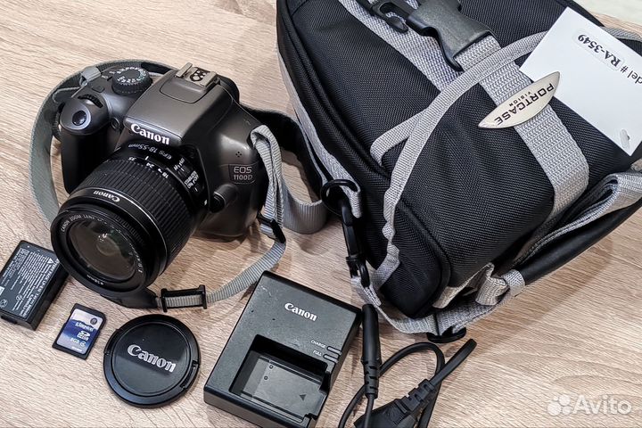 Canon EOS 1100D Зеркальный фотоаппарат