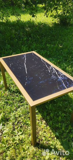 Стол из керамогранита