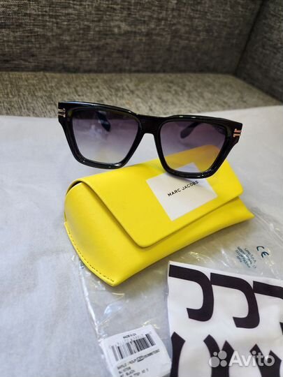 Солнцезащитные очки Marc Jacob's чёрные с берюзой