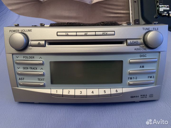 Головное устройство для камри 40