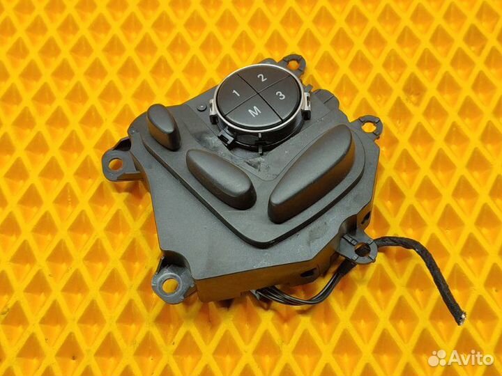 Блок управления сиденьем передний левый Mercedes E