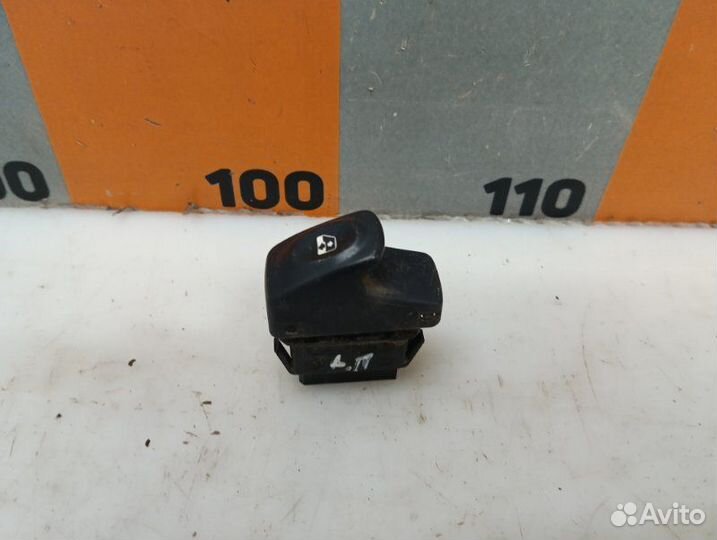 Кнопка стеклоподъемника Renault Megane 1 1.4 2002