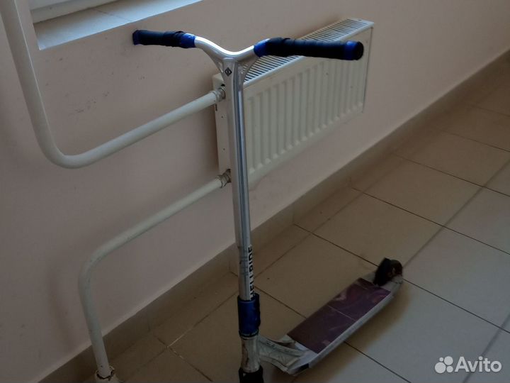 Трюковой самокат кастом в парк