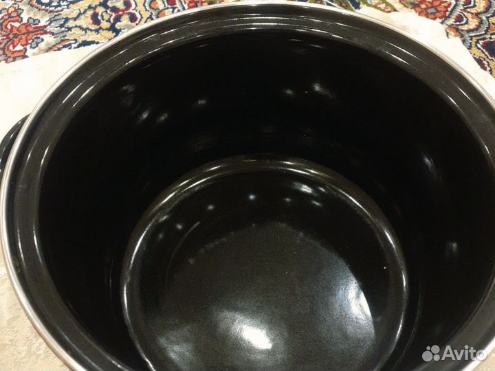 Чайник со свистком новый и кастрюлю