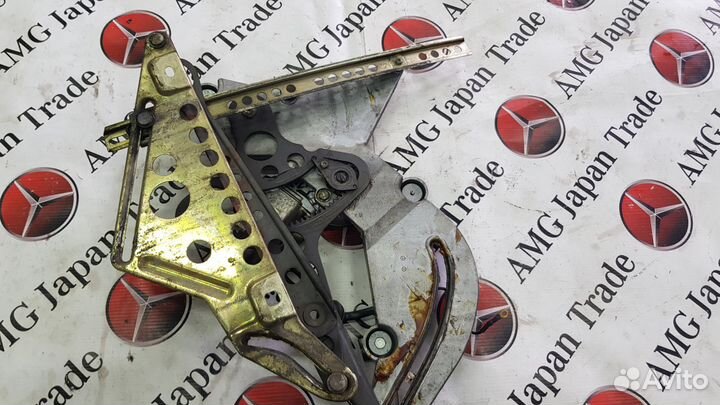 Стеклоподъемник, слева задний на Mercedes W126 SEC