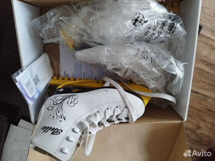 Коньки для фигурного катания Bella