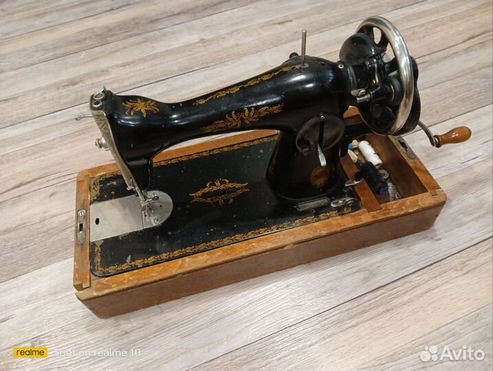 Швейная машинка пмз(Зингер)
