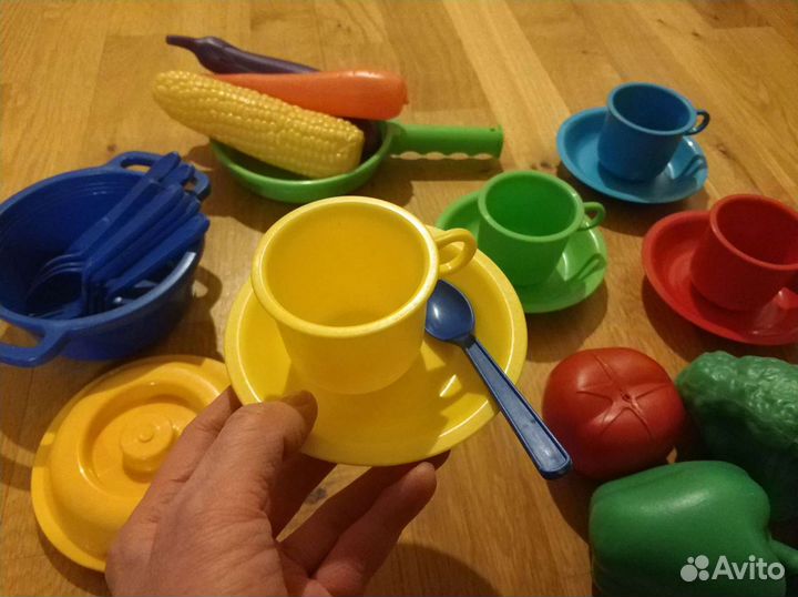 Набор детской посуды и овощей