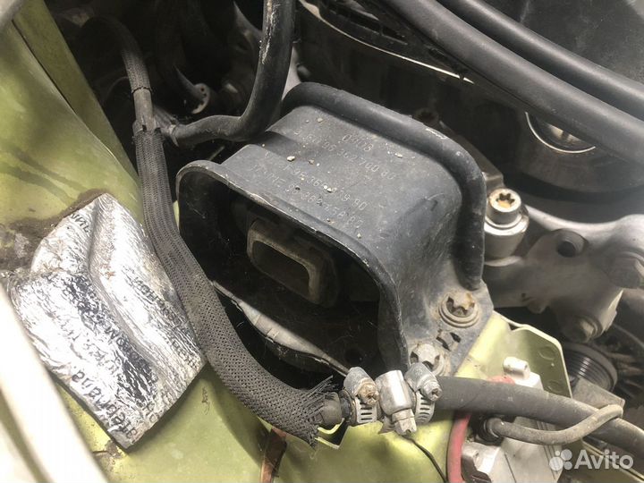 Подушка двигателя peugeot 308