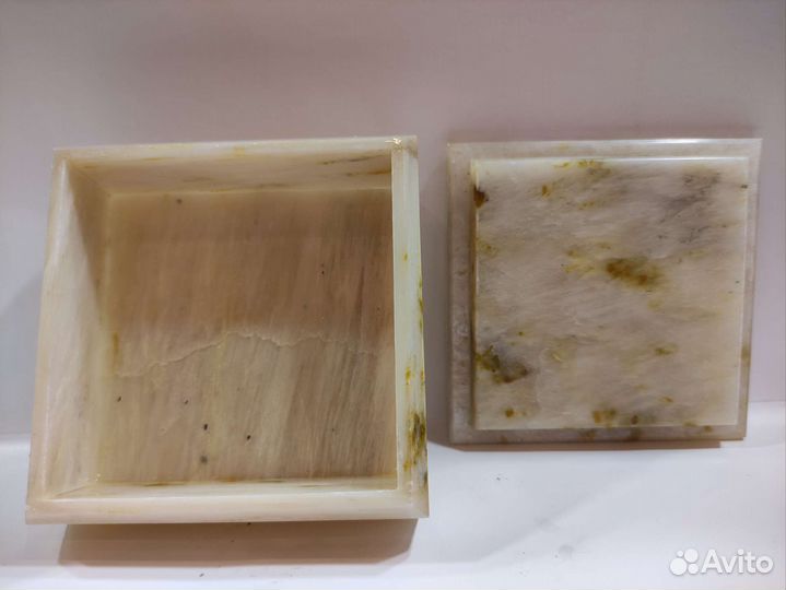 Шкатулка из оникса