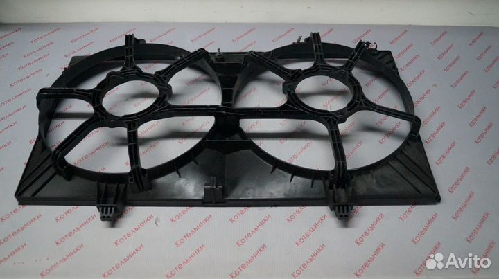 Nissan 21483-9Y000 Диффузор вентиляторов