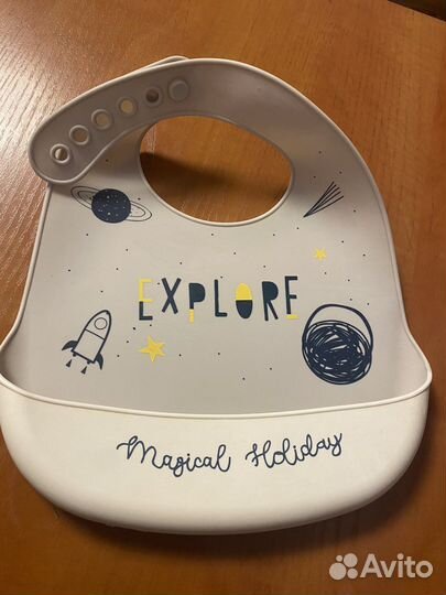 Нагрудник силиконовый для кормления