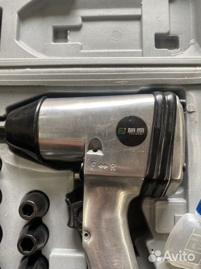 Гайковерт пневматический