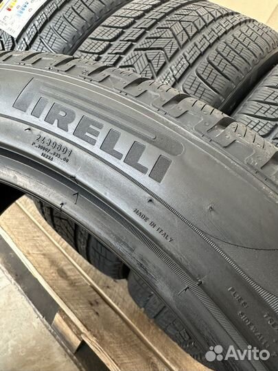 Pirelli Scorpion Winter 285/40 R22 и 325/35 R22 110V
