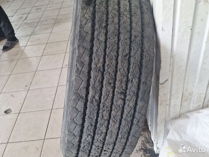 Продам резину 385 65 р22.5