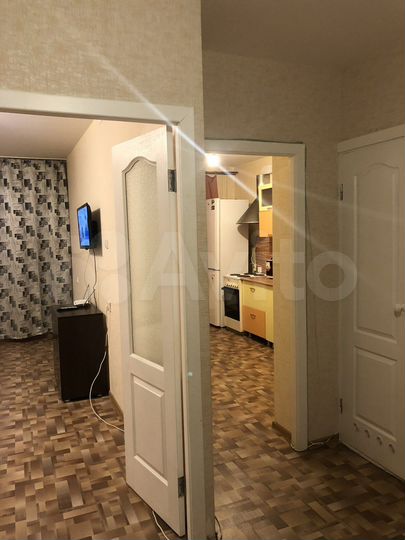 2-к. квартира, 60 м², 1/17 эт.