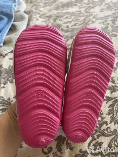 Босоножки для девочки 27 размер новые