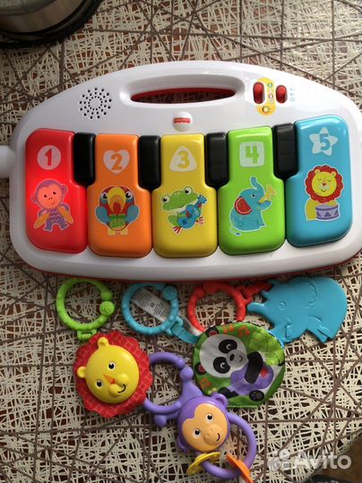 Развивающий коврик с пианино fisher price