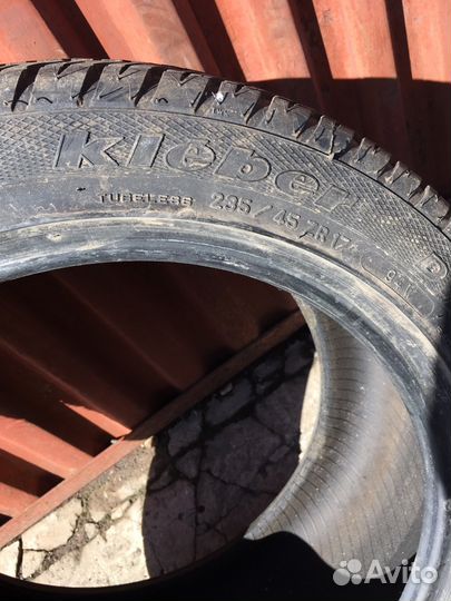 Kleber DR 553 V 235/45 R17