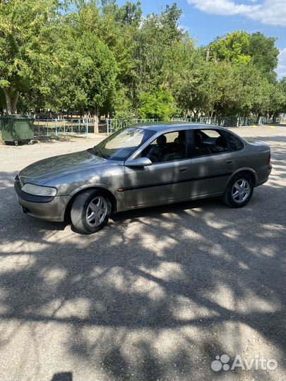Opel Vectra 2.0 МТ, 1998, 222 222 км
