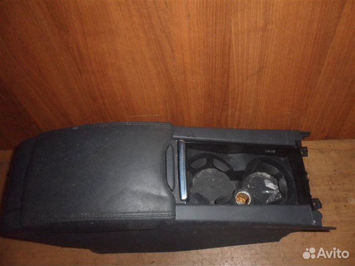 Подлокотник центральный Volvo S60 FS42 B4164T
