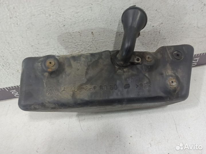 Бачок омывателя Мерседес