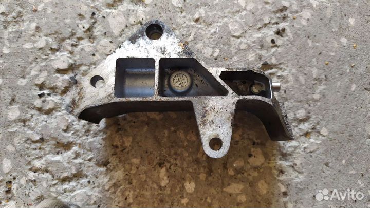 Натяжитель ремня грм Пассат б5+ 1.8t awt