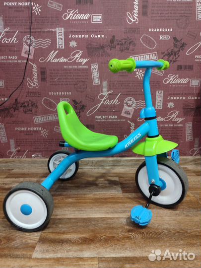 Трехколесный велосипед