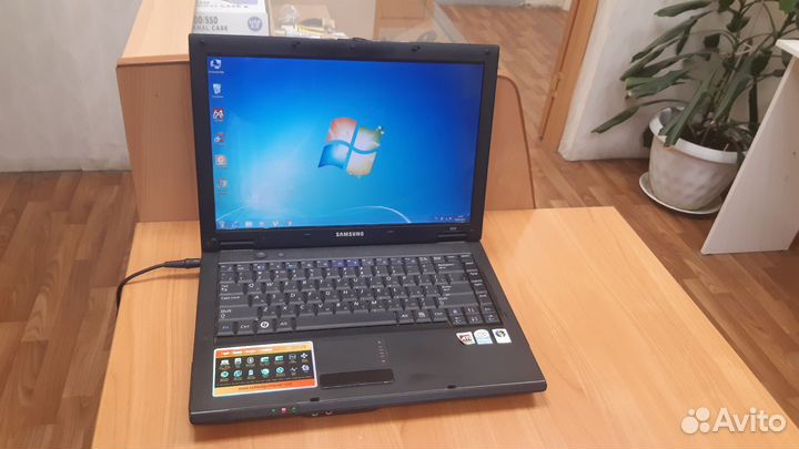 Ноутбук eMachines E642G