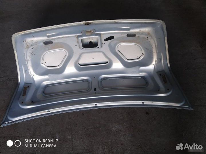Крышка багажника Renault Logan