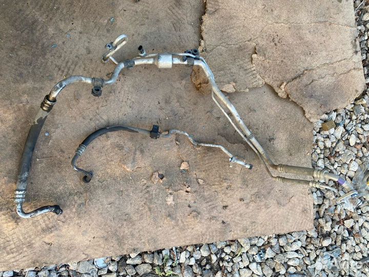 Трубка кондиционера Kia Sorento 2 XM