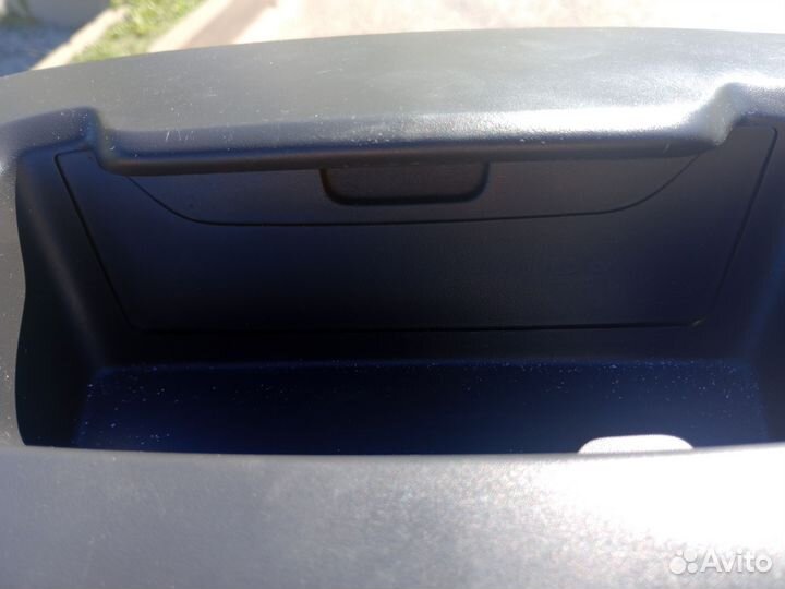 Накладка торпеды Рено Меган 3 / Флюенс