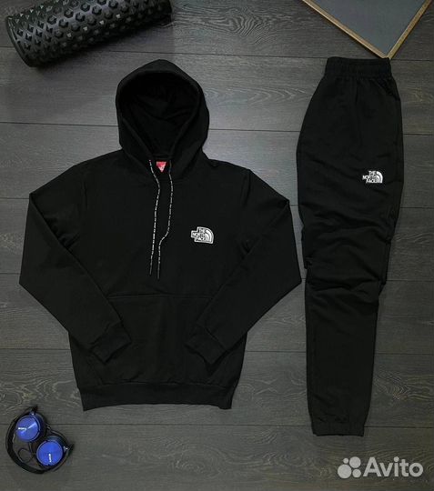 Спортивный костюм мужской tnf