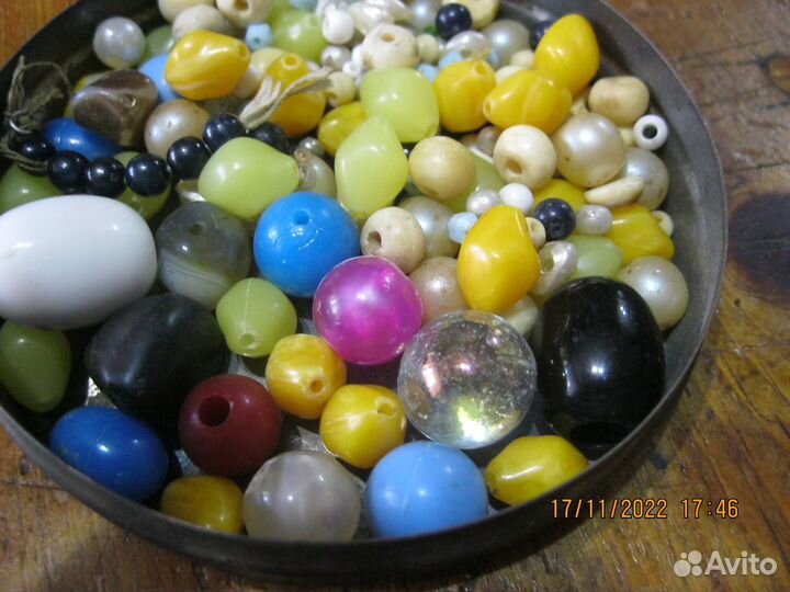 Для рукоделия бисер пайетки бусины,замки иглы