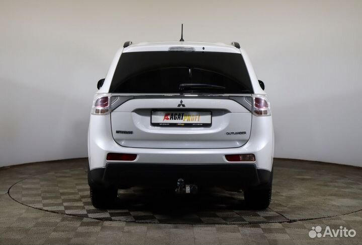 Mitsubishi Outlander 2.4 CVT, 2014, 98 500 км