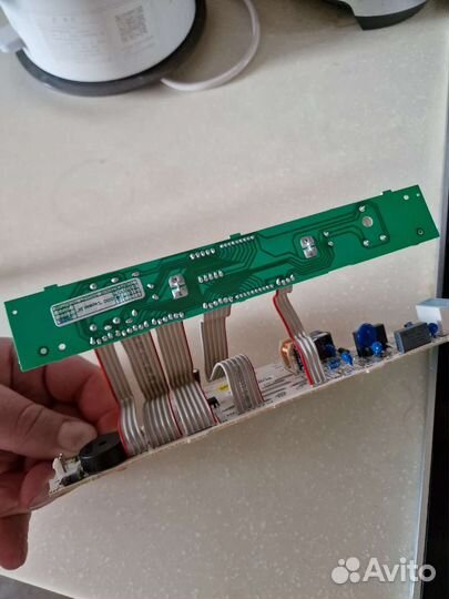 Встраиваемый холодильник ariston