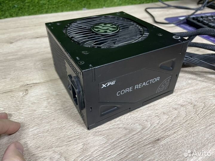 Блок питания 750w A-data XPG core reactor