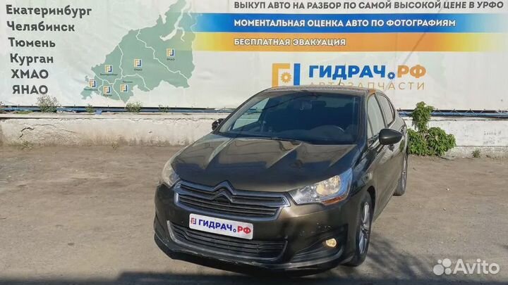 Накладка на торпедо левая с торца Citroen C4 96889