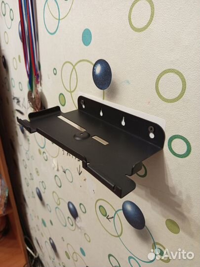 Полка для крепления PS5 на стену